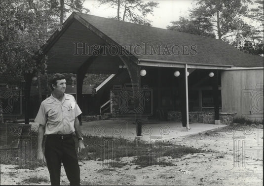 1974 Man stands on Union Memorial in Fort Payne Park, Alabama-Historic Images