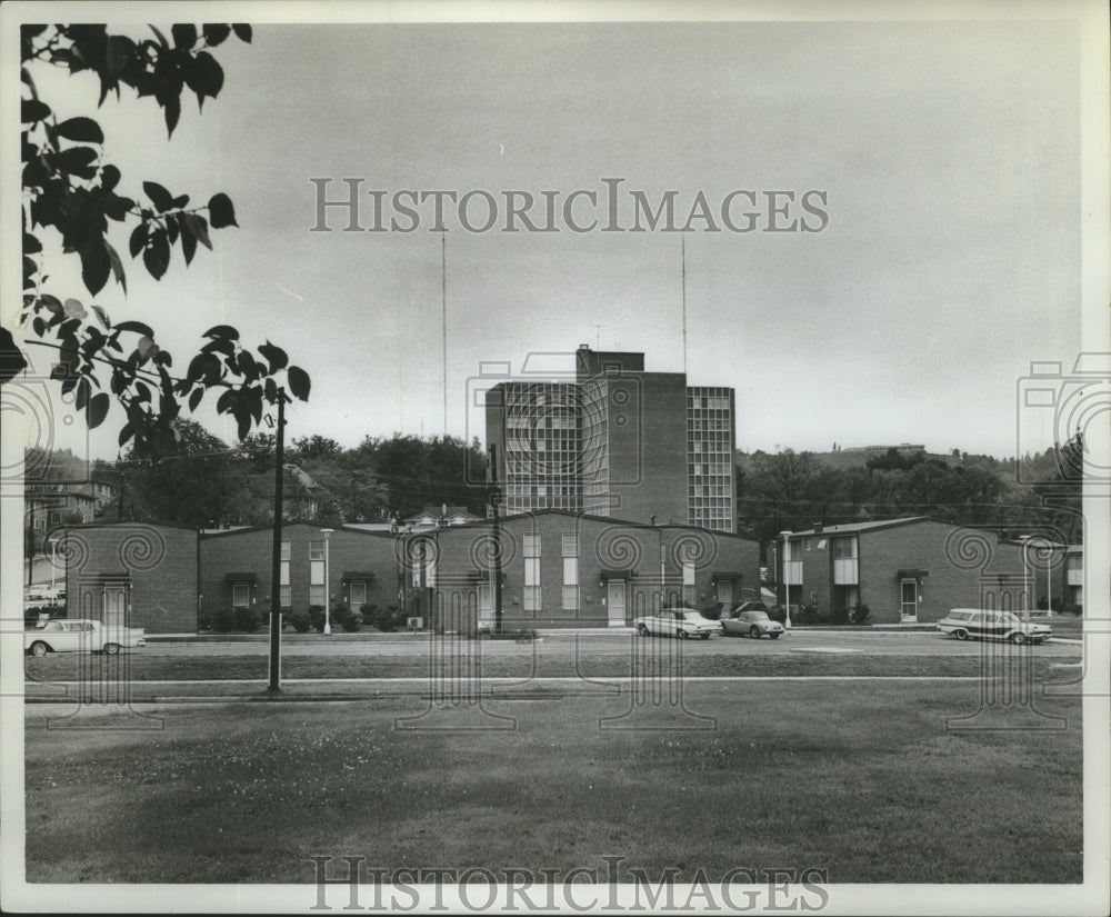 1962 University of Alabama apartments &amp; Medical Center, Birmingham-Historic Images
