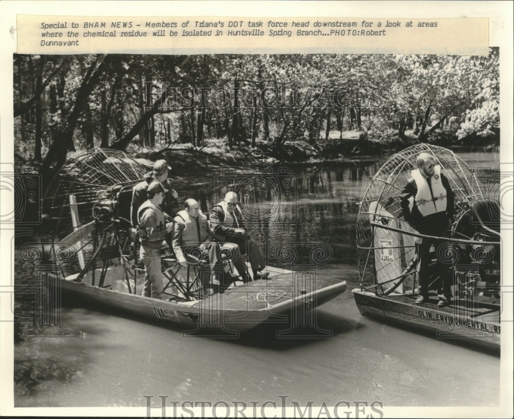 1986, DDT task force look at area to isolate chemical residue, Triana - Historic Images