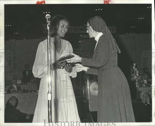 1974, US Representative Yvonne Burke, St. Vincent's Gala 11, Alabama - Historic Images