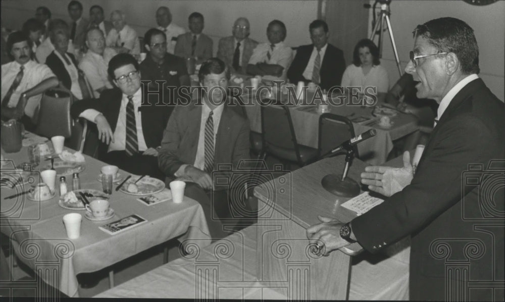 1982 Press Photo Birmingham Politician Emory Folmar speaks at Conference - Historic Images