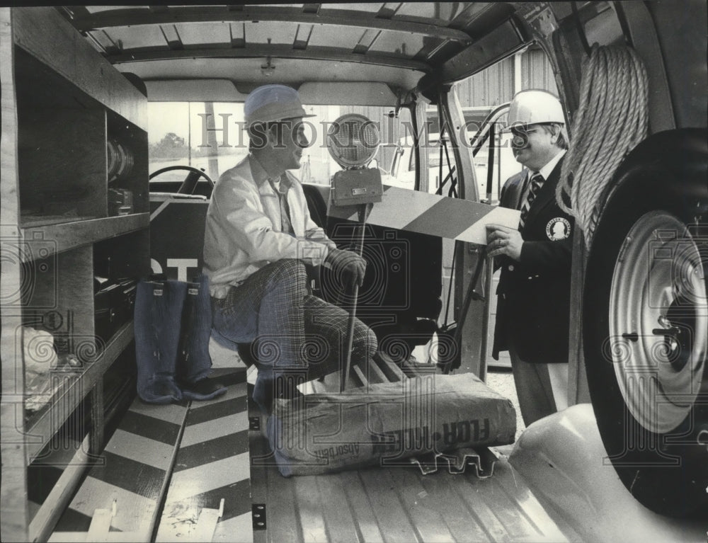 1977 Fred Engel and Chris Doss in Jefferson County Emergency Wagon - Historic Images