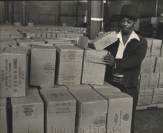 1984, Eddie Owens, part time worker, distribution of Food, Birmingham - Historic Images