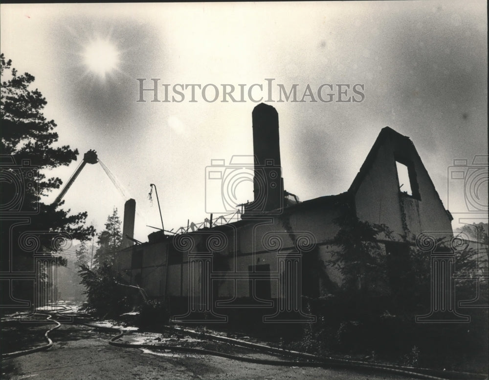 1984 Press Photo Brothers nightspot, destroyed by fire, Homewood, Alabama - Historic Images