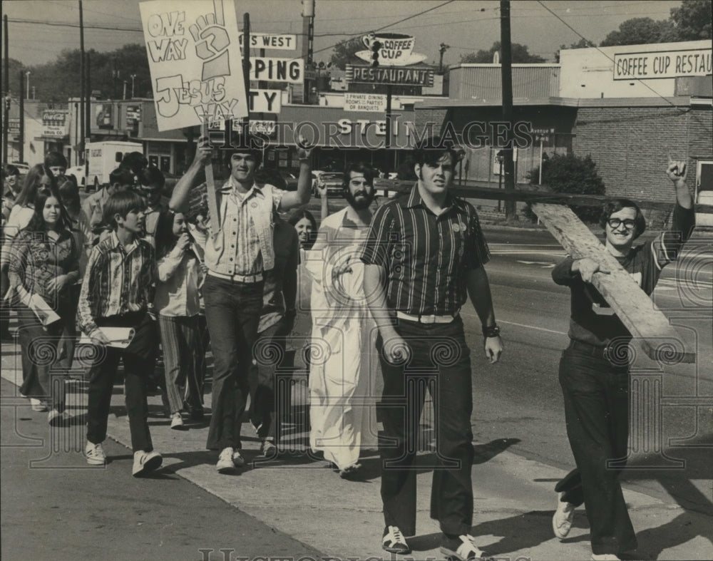 1971 &quot;Jesus March&quot; in Birmingham, Alabama-Historic Images