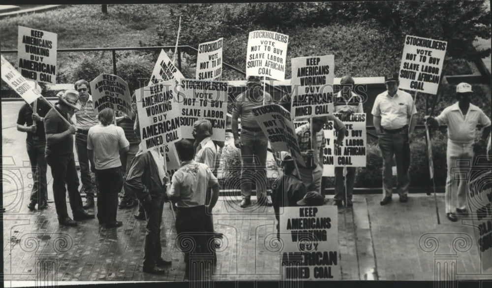 1982 United Mine Workers Picketing, Birmingham, Alabama - Historic Images