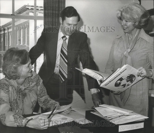 1978, Response to Friendship Force Flight, Mrs. Blackmon with Mail - Historic Images