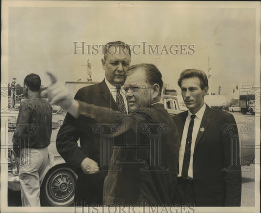 1966 Press Photo Former United States Representative Carl Elliott and Others - Historic Images