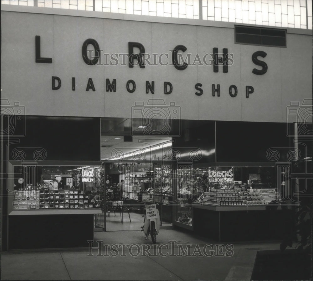 1966, Lorchs Diamond Shop, Huntsville Mall, Alabama - abna15420 - Historic Images