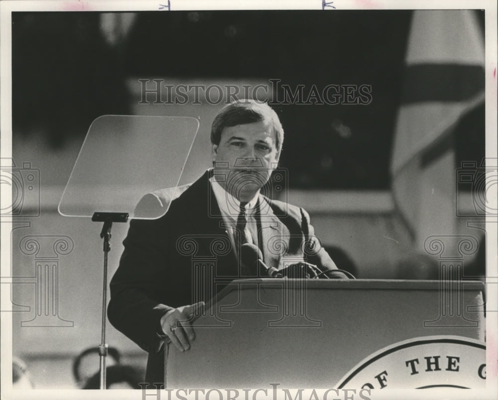 1990, Jim Folsom Jr. giving speech - abna15430 - Historic Images