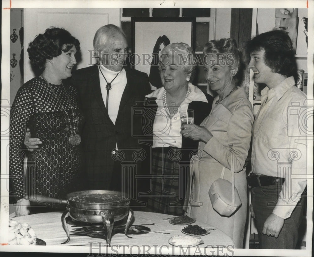 1978 Press Photo Attendees of Mr. and Mrs. Richard Howard Social, Supper Gather - Historic Images