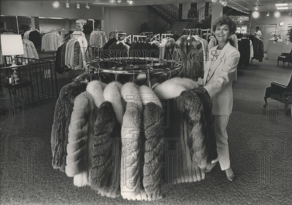 1989, Hoover, Alabama, Businesses, Henig Furs, Manager Nancy Roberts - Historic Images
