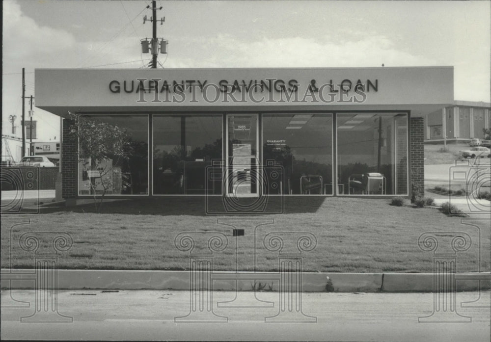 1972, Hoover, Alabama Banks: Guaranty Savings and Loan - abna15672 - Historic Images