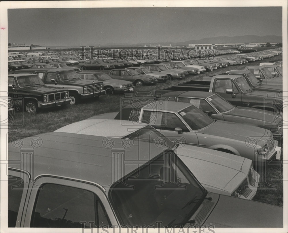 1955 Cars parked at the southwest end of the municipal airport - Historic Images