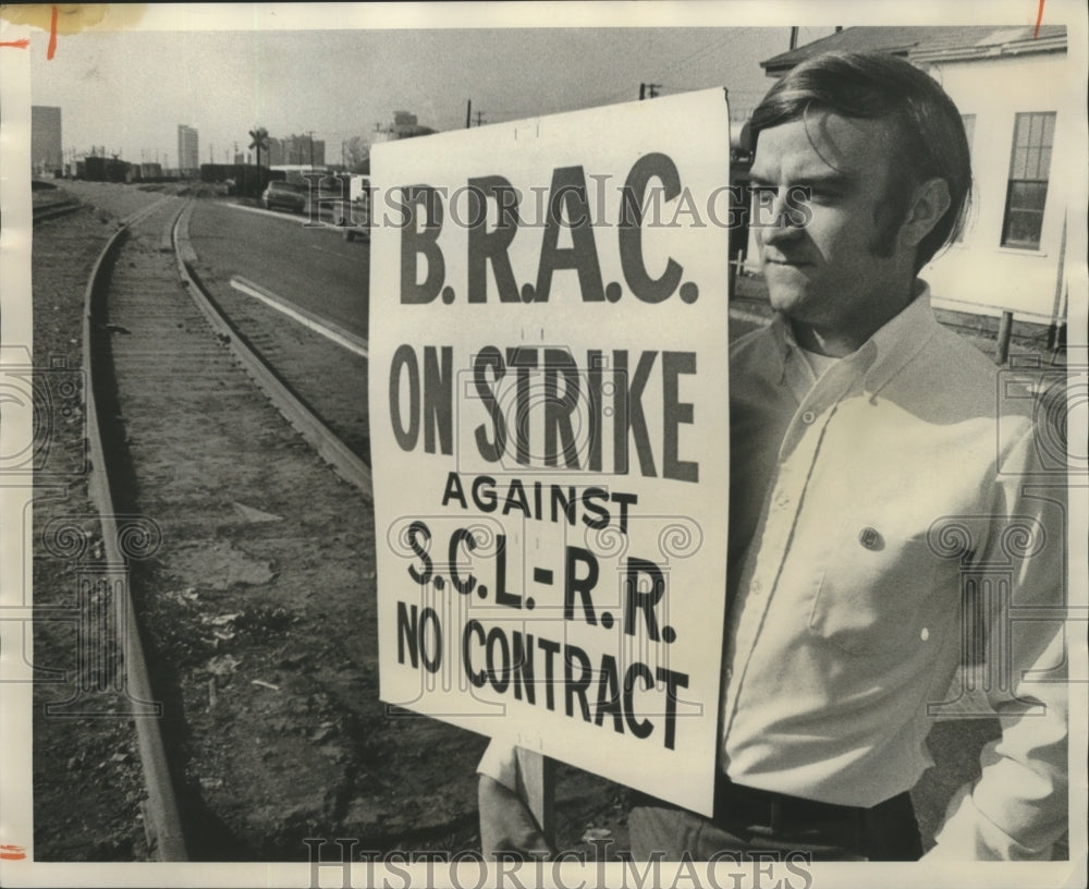 1970 Robert Jordan Brotherhood of Railroad and Airline Clerks Strike-Historic Images