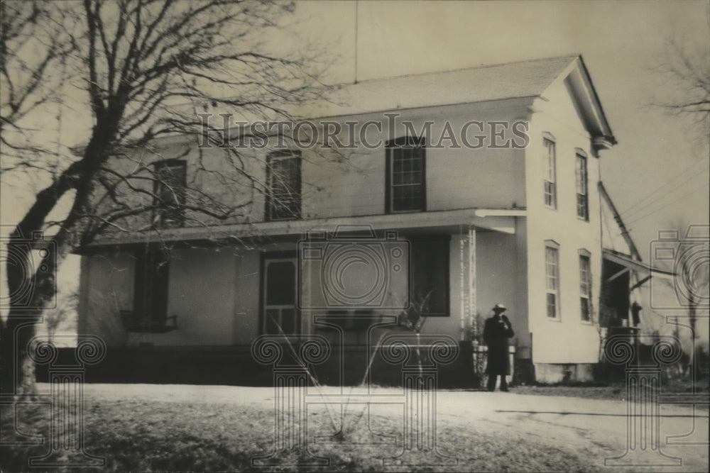 1963 Pickensville, Alabama, Stage-Coach Inn, W.O. Wilbourne - Historic Images