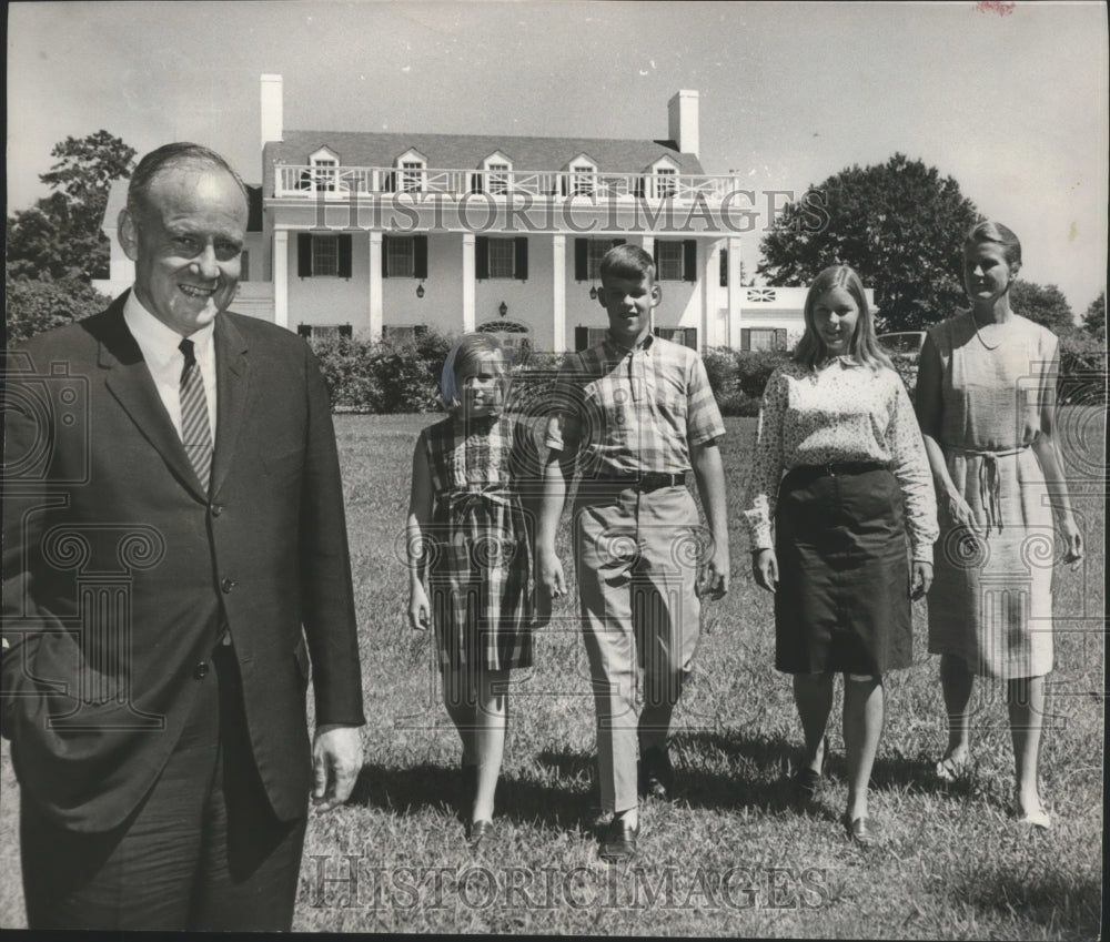 1965 President of Auburn University Doctor Harry M. Philpott, Family-Historic Images