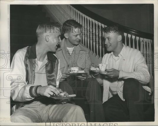 1951 boys, tea & sandwiches, Gordon Persons inauguration celebration - Historic Images