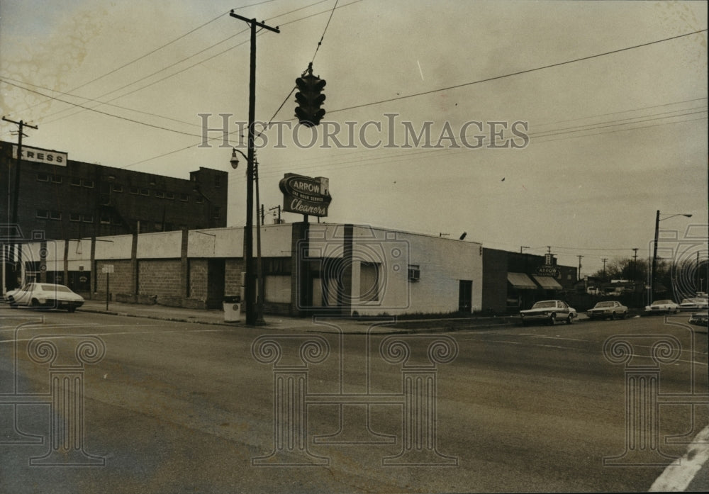 1980 Arrow Cleaners Business in North Birmingham, Alabama - Historic Images