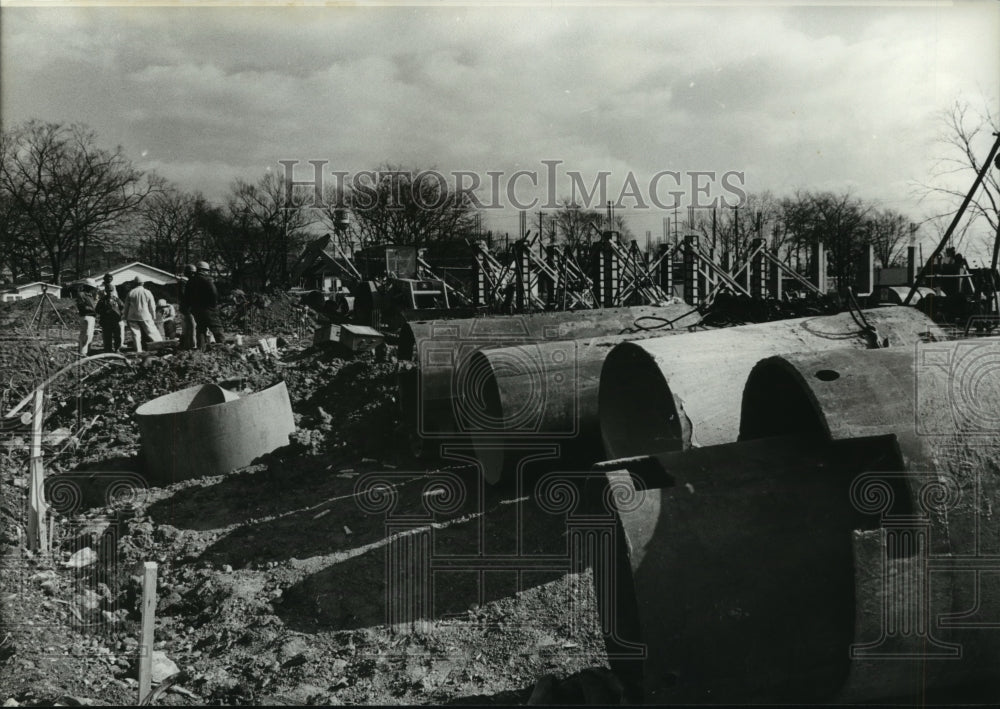 1981, Site of new housing for the elderly, North Birmingham, Alabama) - Historic Images