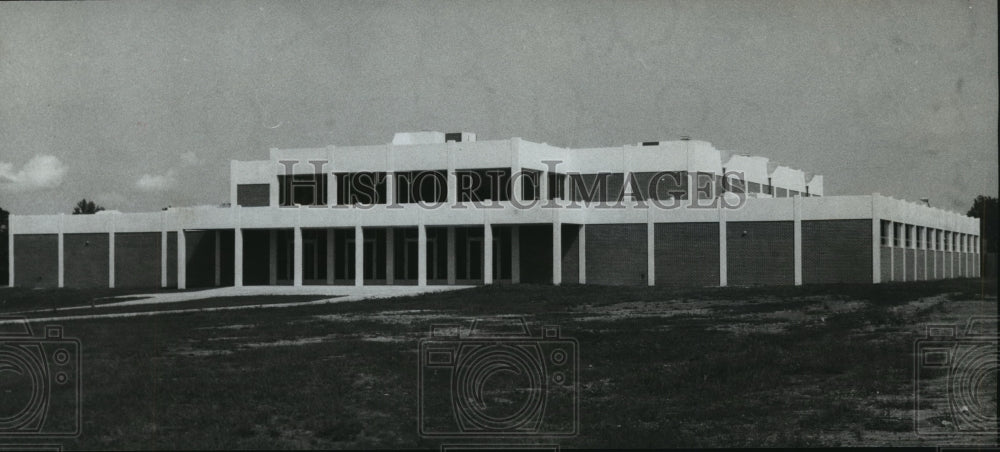 1969, New Building at Patrick Henry State Junior College, Alabama - Historic Images