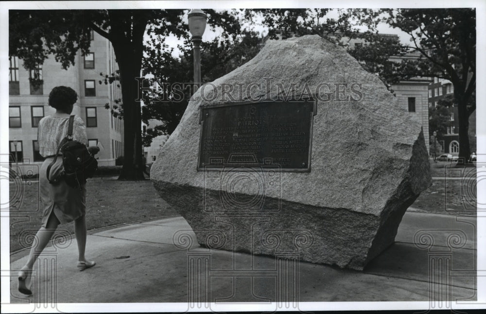 Memorial to Patriots that served in the Revolutionary War, Alabama-Historic Images