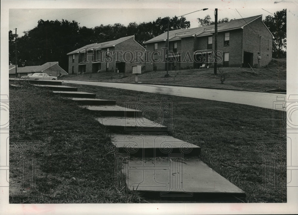 1987 Press Photo Oak Ridge Apartments, Brighton, Alabama - abna16120 - Historic Images