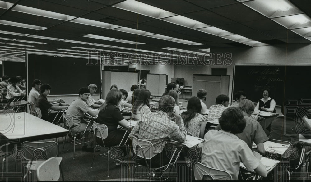 1972 Midfield, Alabama High School Students in Open Classroom Area-Historic Images