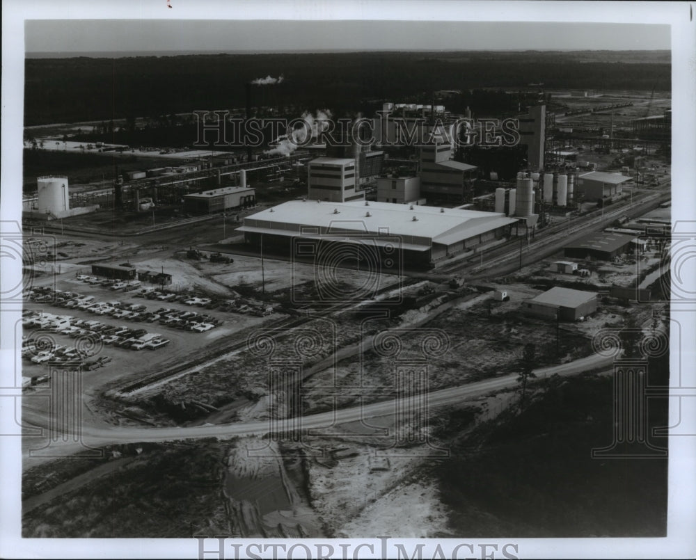 1977 Mobile, Alabama, Industries: Degussa Alabama Aerosil Plant - Historic Images