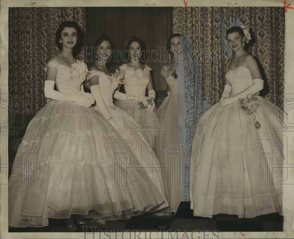 1958 Press Photo Margaret McClinton. Alabama Maid of Cotton and Court - Historic Images