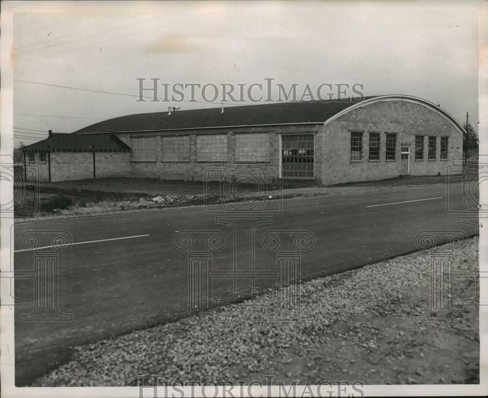 1952, Parcraft Shirt Manufacturing Company in Moulton, Alabama - Historic Images