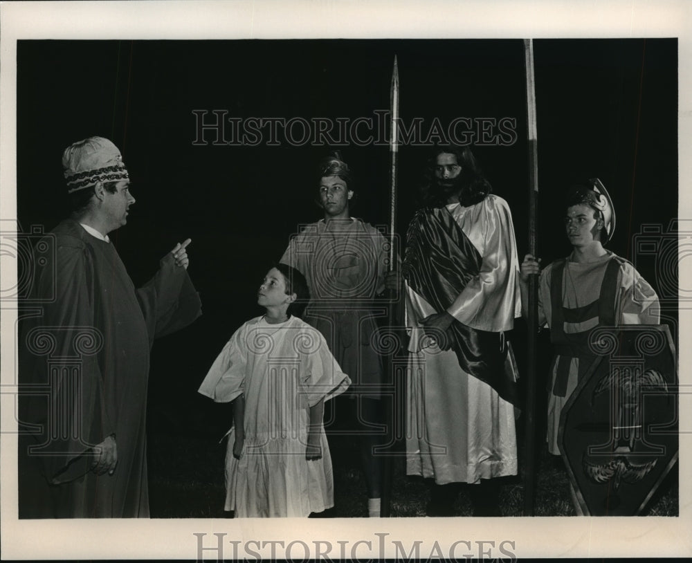 1987 Press Photo Easter pageant actors in Moundville, Alabama - abna16427 - Historic Images