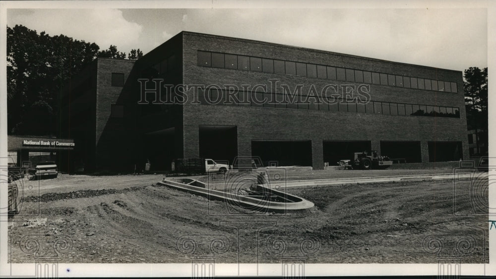 1987, New Mountain Brook post office and National Bank of Commerce - Historic Images