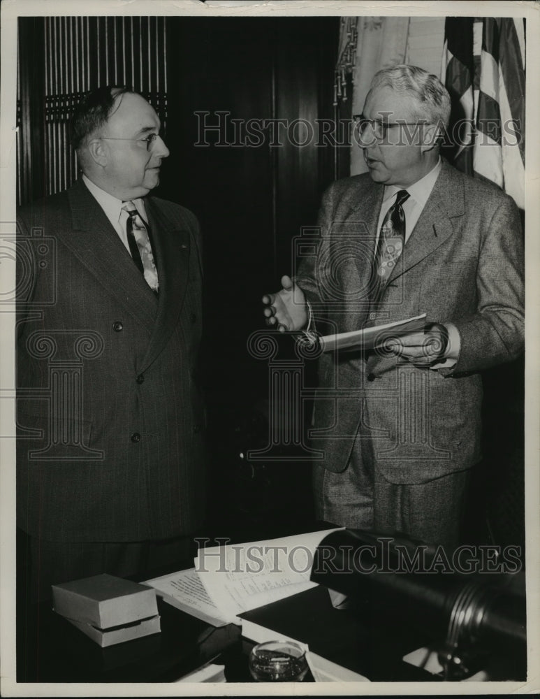 1951, Gov. Gordon Persons Speaks to Acting Police Chief S. H. Brown - Historic Images