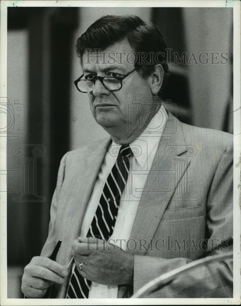 1983 Press Photo John Pemberton, House of Representatives Clerk - abna16634 - Historic Images
