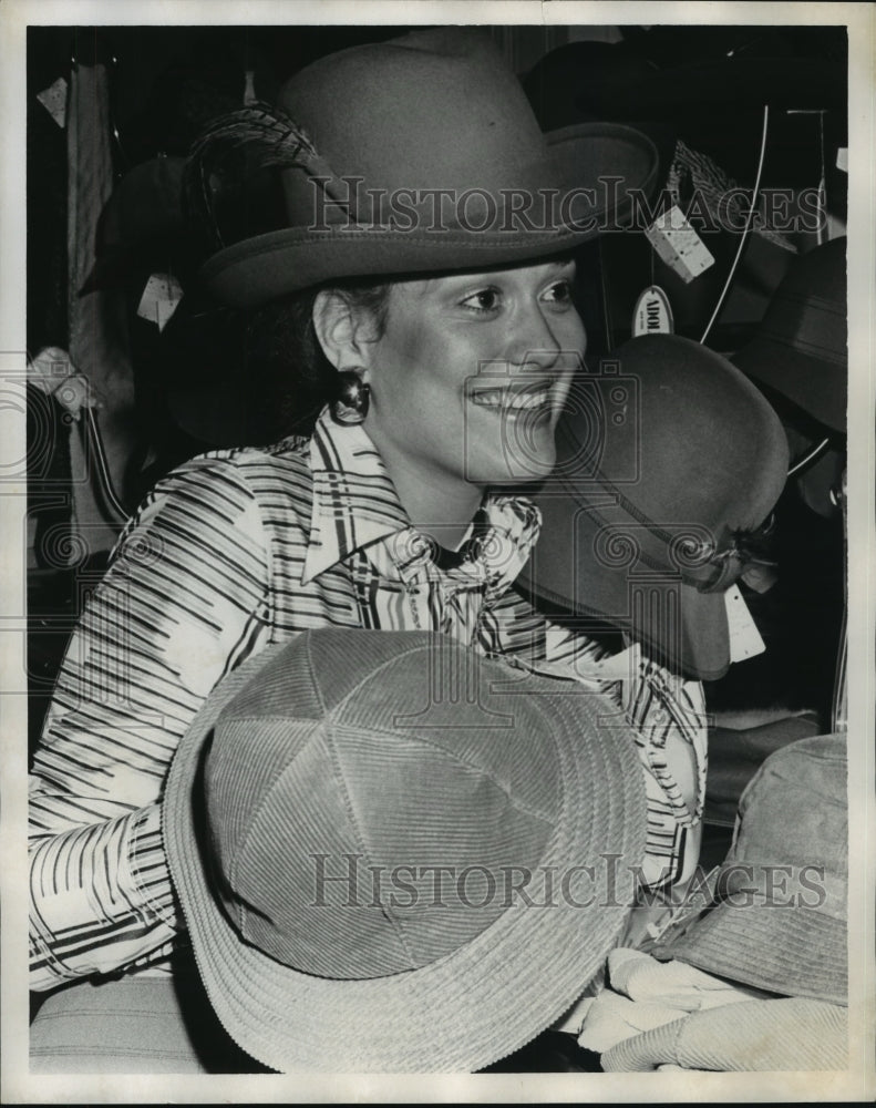 1974, Pamela Long, Miss Alabama - abna16676 - Historic Images