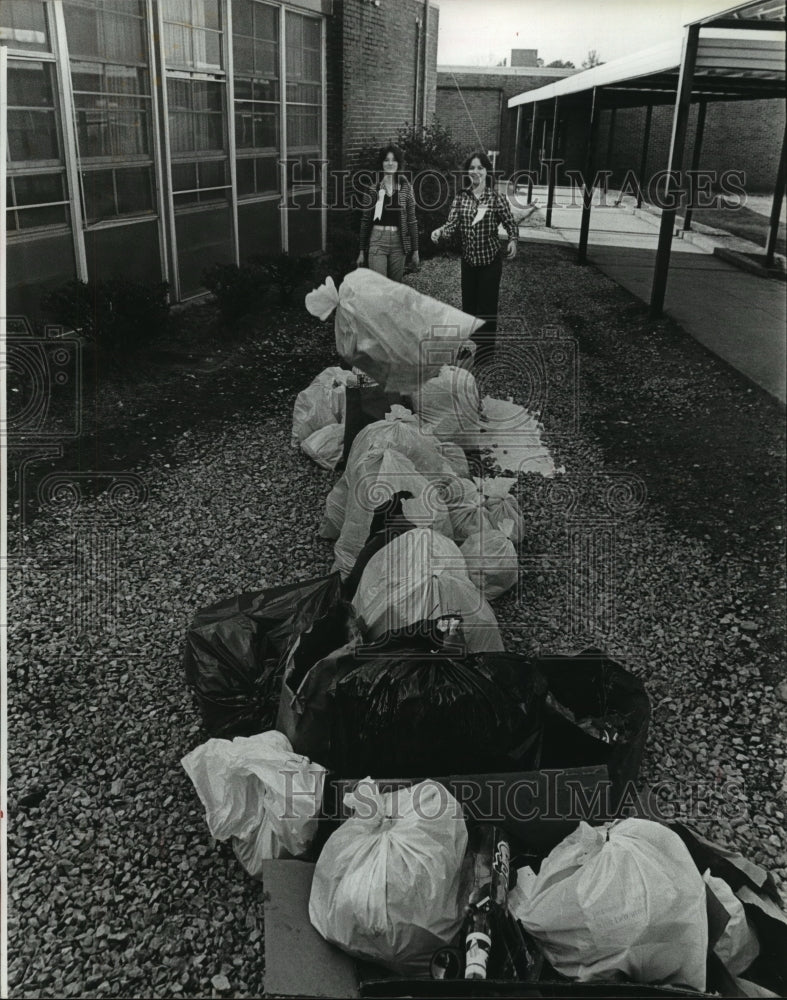 1979, McAdory FHA Week Celebrated by Community Clean-up - abna16688 - Historic Images