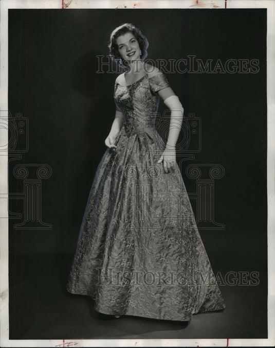 1957 Margaret Mc Clinton, "Miss Alabama" and Maid of Cotton - Historic Images