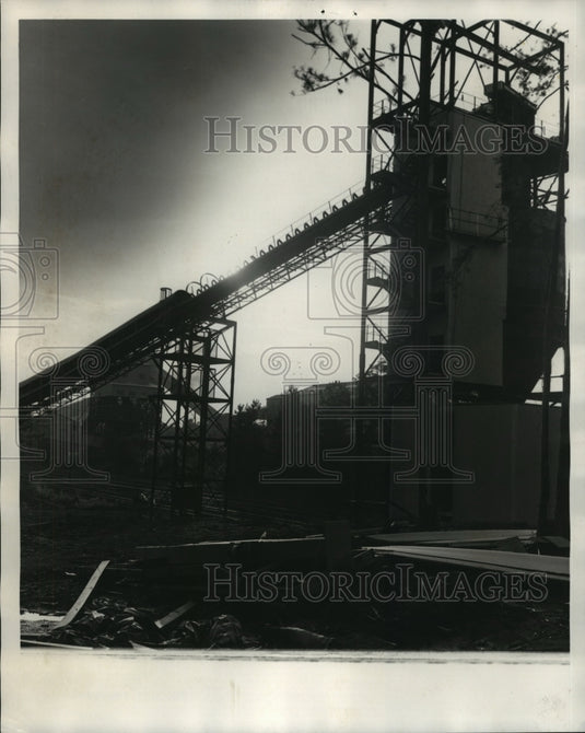 1977, Concord Mine Idled by Wildcat Strike in Alabama - abna16801 - Historic Images