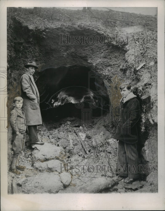 1948, Onlookers at entrance to firey coal mine - abna16808 - Historic Images