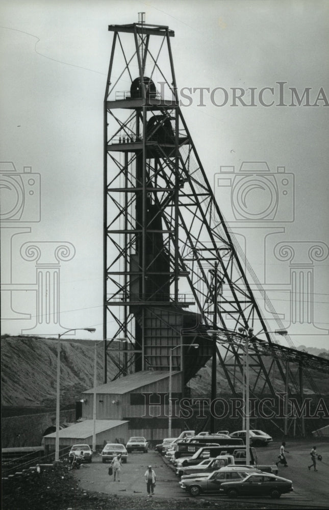 1981, Miners return to work at Jim Walter Resources mine, Brookwood - Historic Images