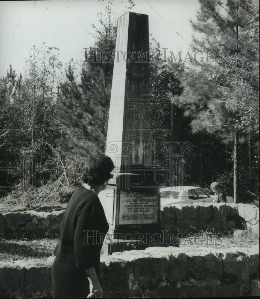 1970, Monument marks Old St Stephens, Territorial Capital of Alabama - Historic Images