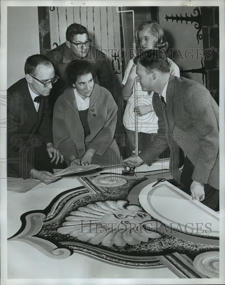 Birmingham Civic Opera members review scene-Historic Images