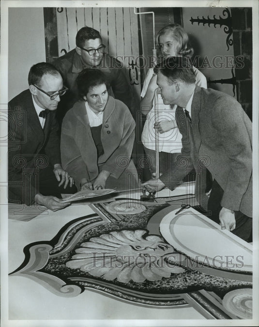 Birmingham Civic Opera members review scene-Historic Images