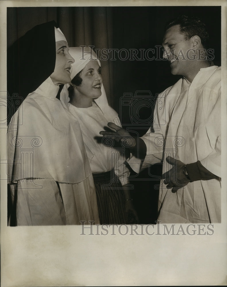 1964 Press Photo Unidentified actors at the Birmingham Civic Opera, Alabama - Historic Images