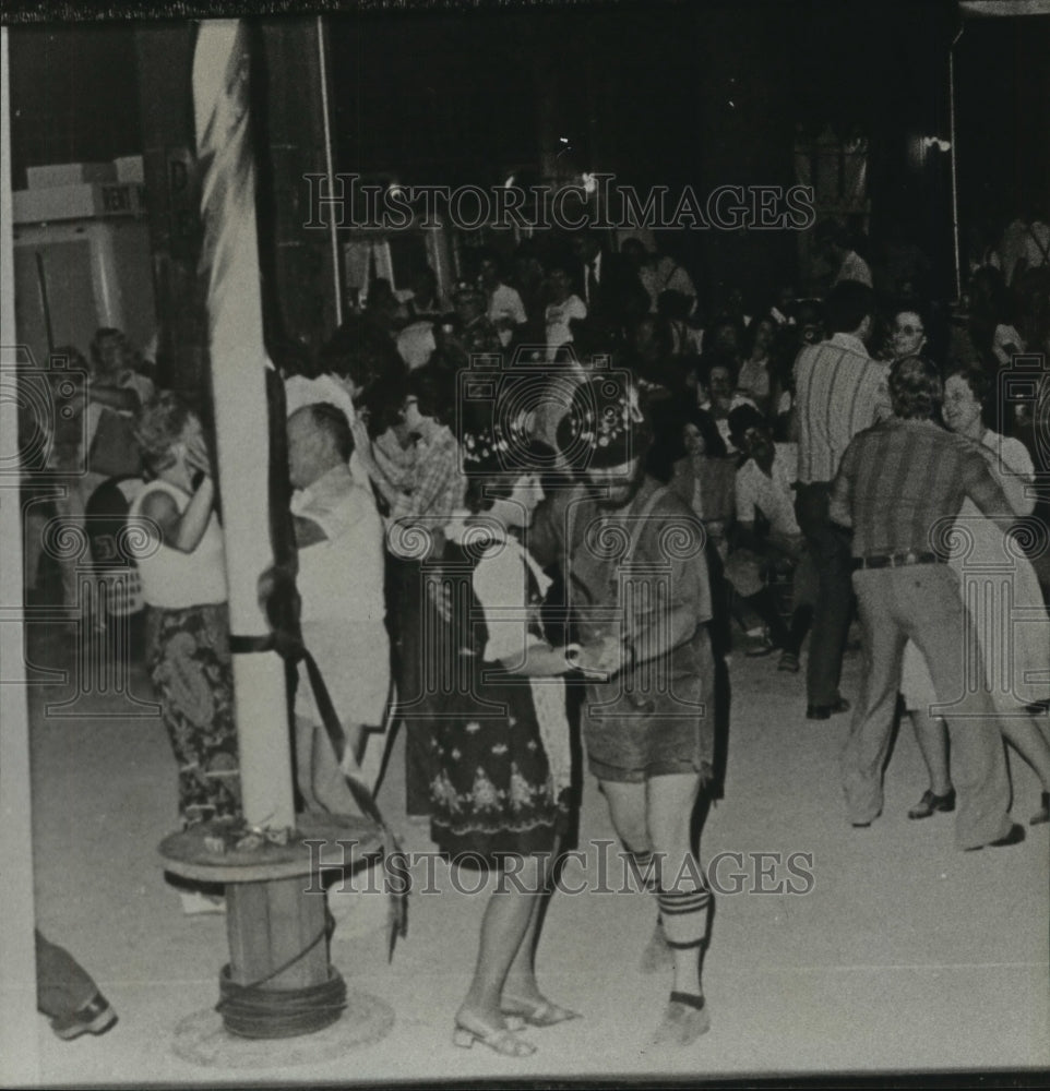 1981 Oktoberfest celebration on Morris Avenue in Birmingham, Alabama - Historic Images