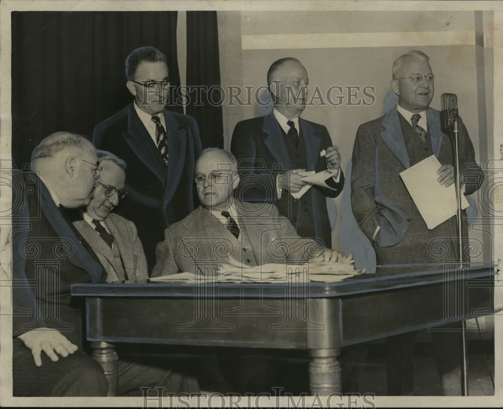 1953 Press Photo Chamber of Commerce committee annual meeting, Birmingham-Historic Images