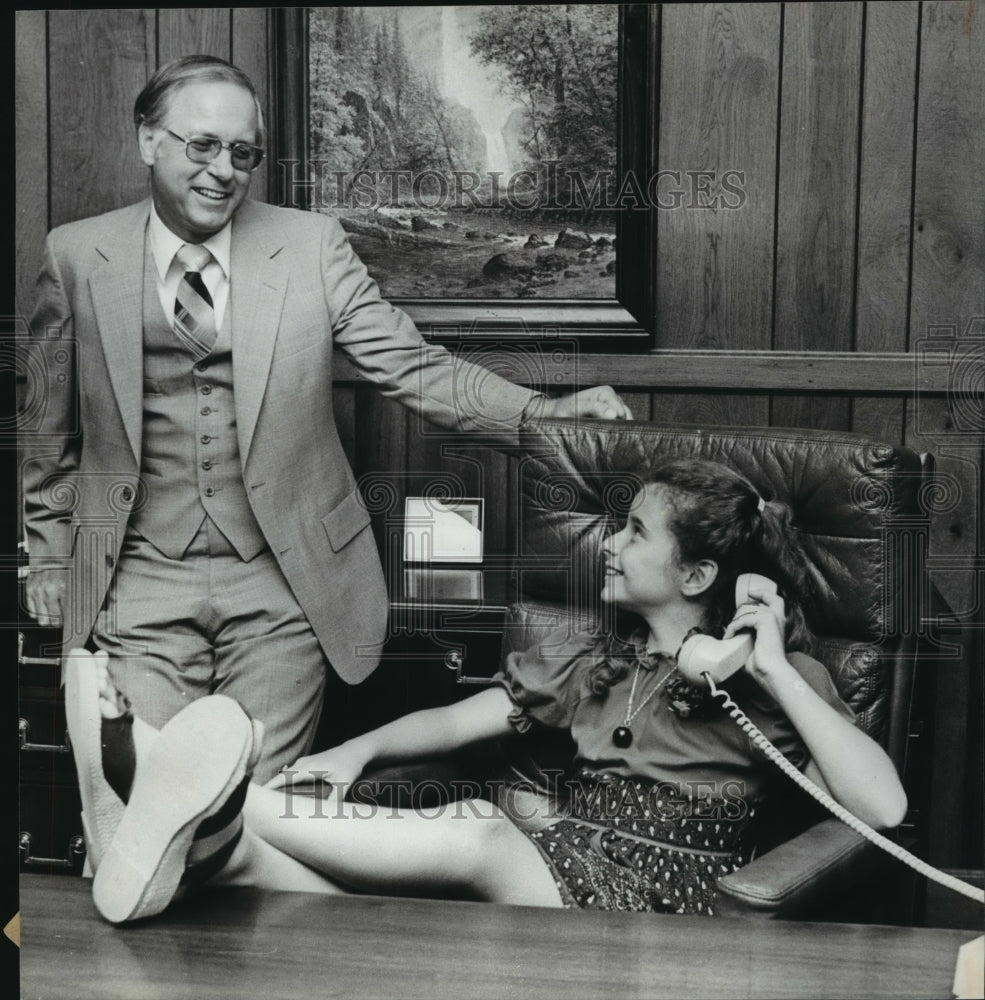 1979, Mayor Bobby Patrick with Mickie Harris in his Office Chair - Historic Images