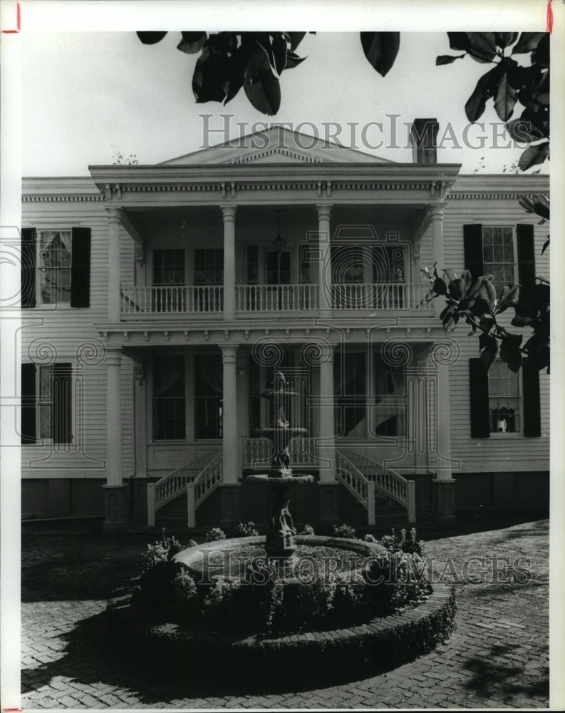 1981 Mobile, Alabama Homes: Carolina Hall as seen from the Garden - Historic Images