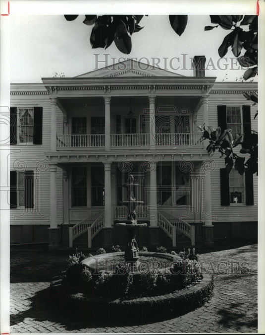 1981 Mobile, Alabama Homes: Carolina Hall as seen from the Garden - Historic Images